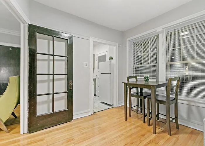 1br Modern Lakeview Close To Dining - Oakdale 2s Apartment Chicago